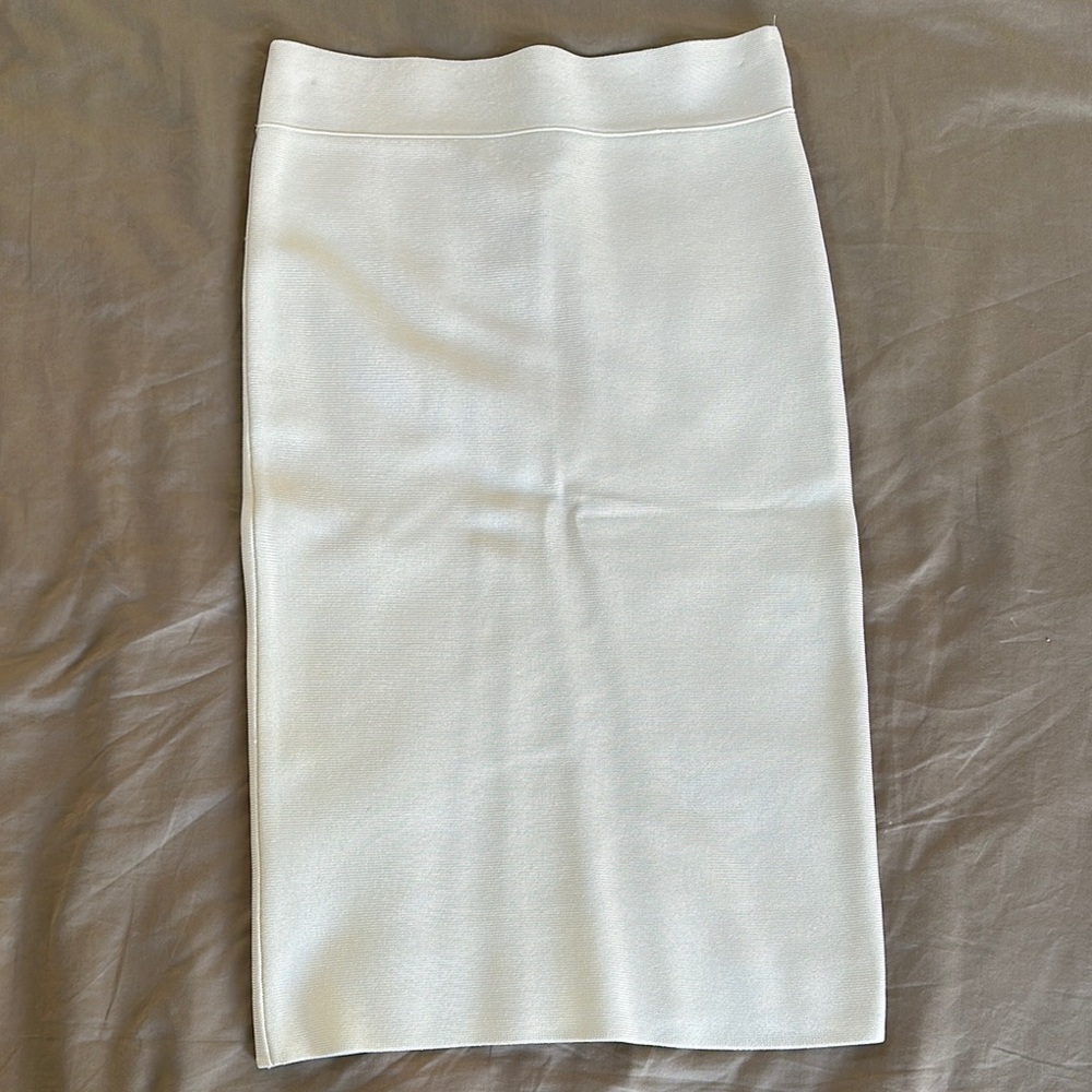BCBG Maxazria Elegant White Women's Pencil Skirt, size small